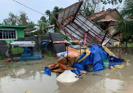 台风潭美袭击菲律宾造成20人死亡，灾难背后的故事揭秘