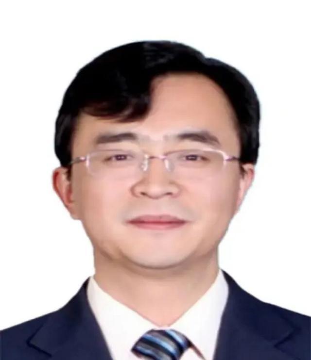 何文忠被逮捕背后的科技力量，新一代智能科技产品深度解析与反思——靠军工吃军工现象探讨